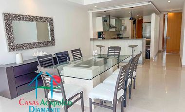 Terraza con jacuzzi y acceso directo al jardín
