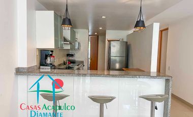 Terraza con jacuzzi y acceso directo al jardín