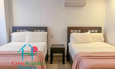 Terraza con jacuzzi y acceso directo al jardín