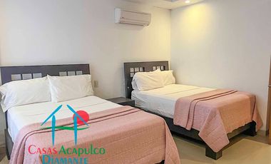 Terraza con jacuzzi y acceso directo al jardín