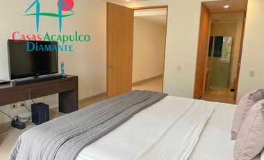 Terraza con jacuzzi y acceso directo al jardín