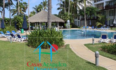 Terraza con jacuzzi y acceso directo al jardín