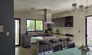 CASA EN RENTA CONDOMINIO MONTES EVERETS CUMBRE DE LAGOS JURIQUILLA ALBERCA