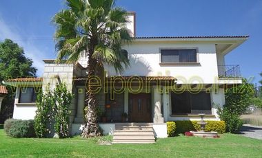 🌿 Tu Refugio Ideal con Jardines, Alberca y Casa de Visitas 🏡💦 Casa en VENTA Granjas Tequisquiapan 🌺