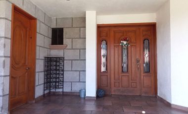 🌿 Tu Refugio Ideal con Jardines, Alberca y Casa de Visitas 🏡💦 Casa en VENTA Granjas Tequisquiapan 🌺
