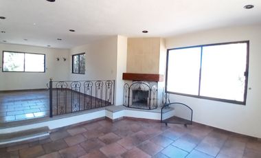 🌿 Tu Refugio Ideal con Jardines, Alberca y Casa de Visitas 🏡💦 Casa en VENTA Granjas Tequisquiapan 🌺
