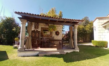 🌿 Tu Refugio Ideal con Jardines, Alberca y Casa de Visitas 🏡💦 Casa en VENTA Granjas Tequisquiapan 🌺