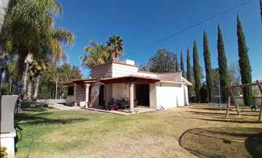 🌿 Tu Refugio Ideal con Jardines, Alberca y Casa de Visitas 🏡💦 Casa en VENTA Granjas Tequisquiapan 🌺