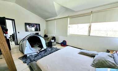 LAS CAÑADAS CASA EN VENTA CON EXCELENTE UBICACIÓN Y TERRAZA CON BONITA VISTA