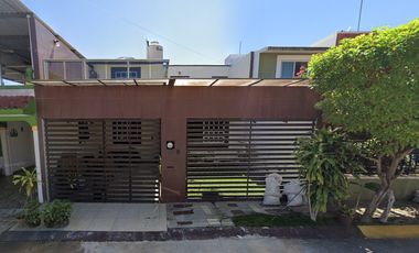 VENTA DE HERMOSA CASA