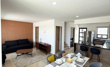 CASA EN VENTA EN MESETA HABITAT, 3 RECS. 3.5 BAÑOS, JARDIN, CANCHA DE PADEL, DE FUTBOL, DE PATINAJE