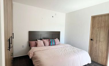 CASA EN VENTA EN MESETA HABITAT, 3 RECS. 3.5 BAÑOS, JARDIN, CANCHA DE PADEL, DE FUTBOL, DE PATINAJE