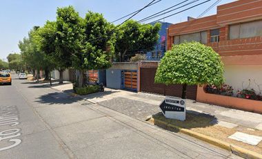 REMATO PRECIOSA CASA EN JURISTAS 81, CIUDAD SATÉLITE, NAUCALPAN ESTADO DE MÉXICO