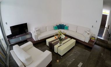 Lujosa villa en exclusivo complejo de Playa del Carmen