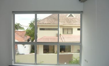 Casa de venta en la Vía a Samborondón, primeros Kilómetros, Guayas.