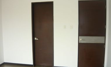 Casa de venta en la Vía a Samborondón, primeros Kilómetros, Guayas.