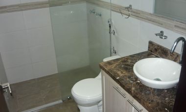 Casa de venta en la Vía a Samborondón, primeros Kilómetros, Guayas.