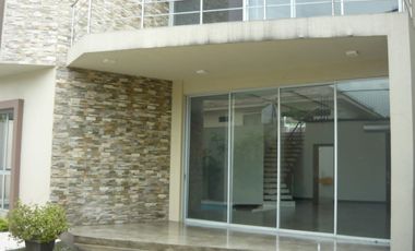 Casa de venta en la Vía a Samborondón, primeros Kilómetros, Guayas.