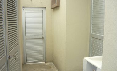 Casa de venta en la Vía a Samborondón, primeros Kilómetros, Guayas.