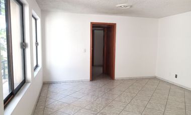 3 RECAMARAS MAS CUARTO DE SERVICIO, TODOS CON BAÑO COMPLETO. ESPACIOS MUY AMPLIOS 185 M2 TOTALES. A 2 CUADRAS DE PLAZA DEL ANGEL