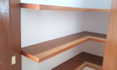 3 RECAMARAS MAS CUARTO DE SERVICIO, TODOS CON BAÑO COMPLETO. ESPACIOS MUY AMPLIOS 185 M2 TOTALES. A 2 CUADRAS DE PLAZA DEL ANGEL