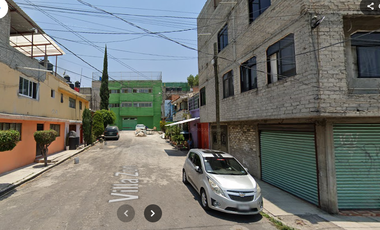 Casa ubicada en Desarrollo Urbano Quetzalcóatl, muy cerca de avenida insurgentes