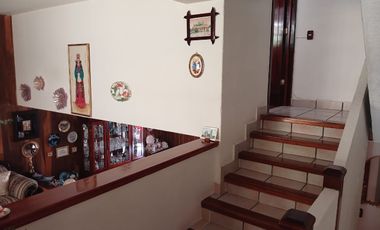 ESPECTACULAR CASA EN CONDADO DE SAYAVEDRA ESTILO INGLES