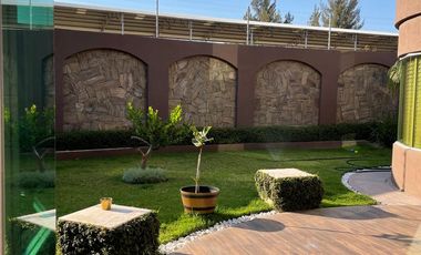 HERMOSA RESIDENCIA VIP EN PROVENZA RESIDENCIAL