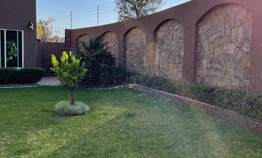 HERMOSA RESIDENCIA VIP EN PROVENZA RESIDENCIAL