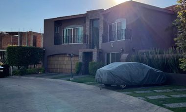 HERMOSA RESIDENCIA VIP EN PROVENZA RESIDENCIAL