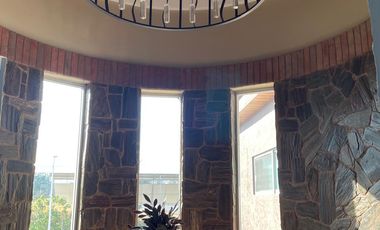 HERMOSA RESIDENCIA VIP EN PROVENZA RESIDENCIAL