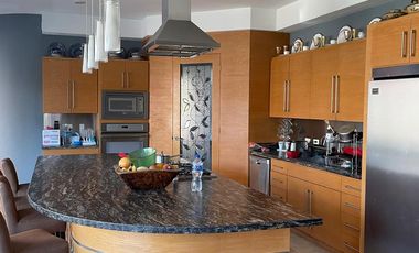 HERMOSA RESIDENCIA VIP EN PROVENZA RESIDENCIAL