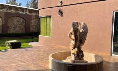 HERMOSA RESIDENCIA VIP EN PROVENZA RESIDENCIAL
