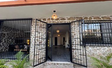 CASA VACACIONAL EN ZONA DE COSTA AZUL (precio por noche)