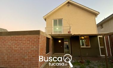 Hermosa casa grande y con amplio terreno  condominio Hacienda Limay Buin