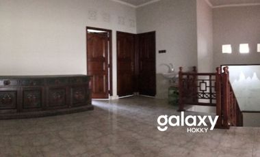 DISEWAKAN RUMAH 2 LANTAI DI PERUM TAMAN MUTIARA IMAM BONJOL DENPASAR, BALI