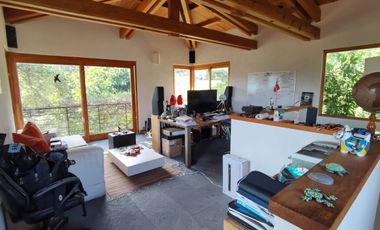 * INCREÍBLE CASA ESTILO EUROPEO CON UBICACIÓN Y VISTA PRIVILEGIADA EN TEPOZ