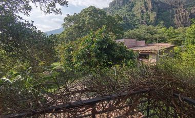 * INCREÍBLE CASA ESTILO EUROPEO CON UBICACIÓN Y VISTA PRIVILEGIADA EN TEPOZ