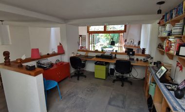 * INCREÍBLE CASA ESTILO EUROPEO CON UBICACIÓN Y VISTA PRIVILEGIADA EN TEPOZ