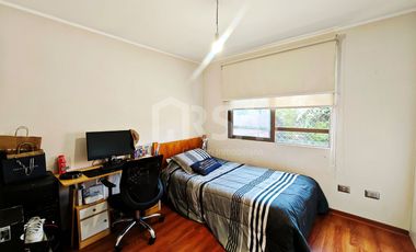 CASA 5 HABITACIONES/3 BAÑOS EN AVENIDA LAS PERDICES 4760, CONDOMNIO CERRADO, PEÑALOLÉN