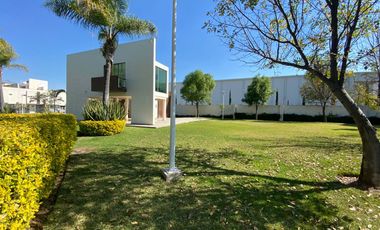 HERMOSA CASA RESIDENCIAL VALLE NORTE, JUAN GIL PRECIADO, TESISTAN, ZAPOPAN
