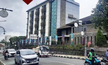 Hotel Jl. Purnawarman, Taman Sari, Bandung Wetan, Kota Bandung