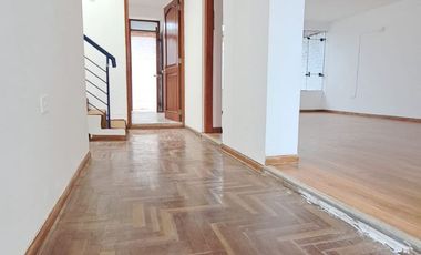 SE VENDE CASA DE 2 PISOS – SANTA ÚRSULA, CUSCO