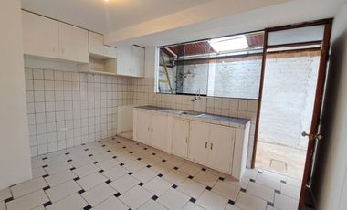 SE VENDE CASA DE 2 PISOS – SANTA ÚRSULA, CUSCO