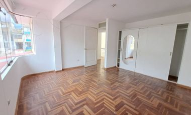 SE VENDE CASA DE 2 PISOS – SANTA ÚRSULA, CUSCO