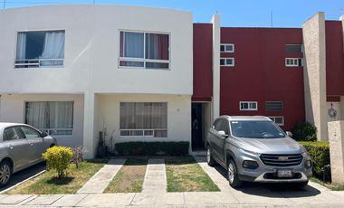CASA EN CONJUNTO CERRADO SOBRE AV. PRINCIPAL CUAUTLANCINGO