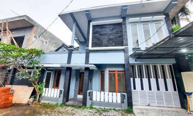 TURUN HARGA!! Rumah 2 Lantai Siap Huni, hanya 600 m dari Sleman City Hall