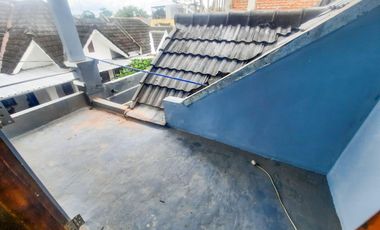 TURUN HARGA!! Rumah 2 Lantai Siap Huni, hanya 600 m dari Sleman City Hall