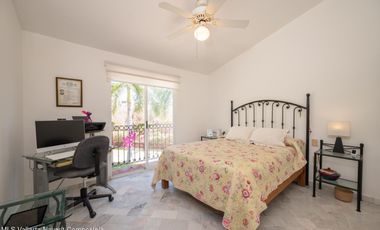 Casa en venta en Punta Pelicanos, La Cruz de Huanacaxtle.