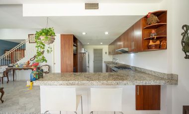 Casa en venta en Punta Pelicanos, La Cruz de Huanacaxtle.